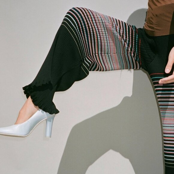 Julia Heuer Willow Pant and matching Sweater - Picture 2 of 9